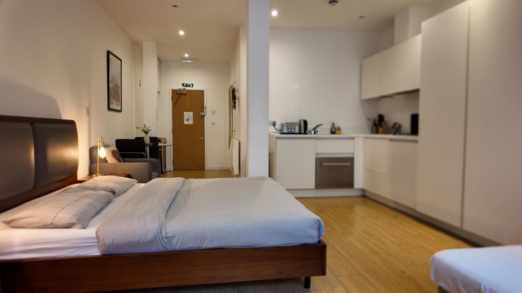 Sleep6 In Leicester Square, Soho Vr7 ลอนดอน ภายนอก รูปภาพ