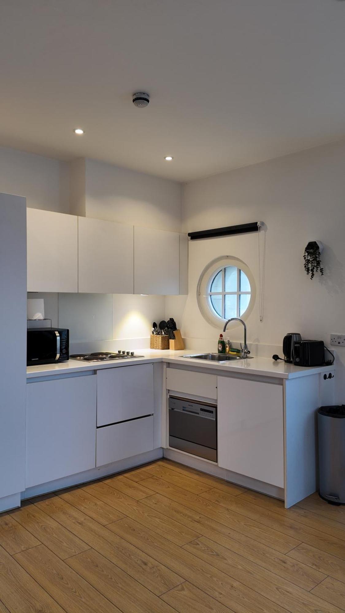 Sleep6 In Leicester Square, Soho Vr7 ลอนดอน ภายนอก รูปภาพ